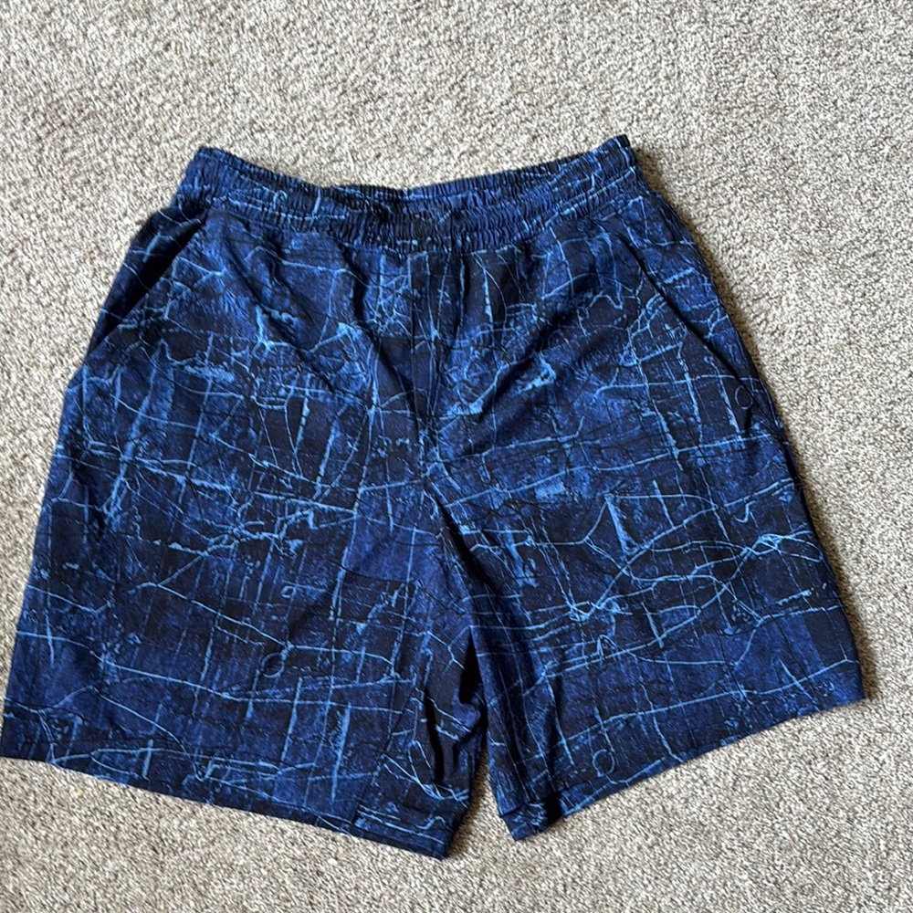 LULULEMON Blue Patterned Men's Shorts Size M